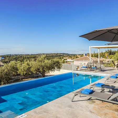 Villa De Famelia Mousata